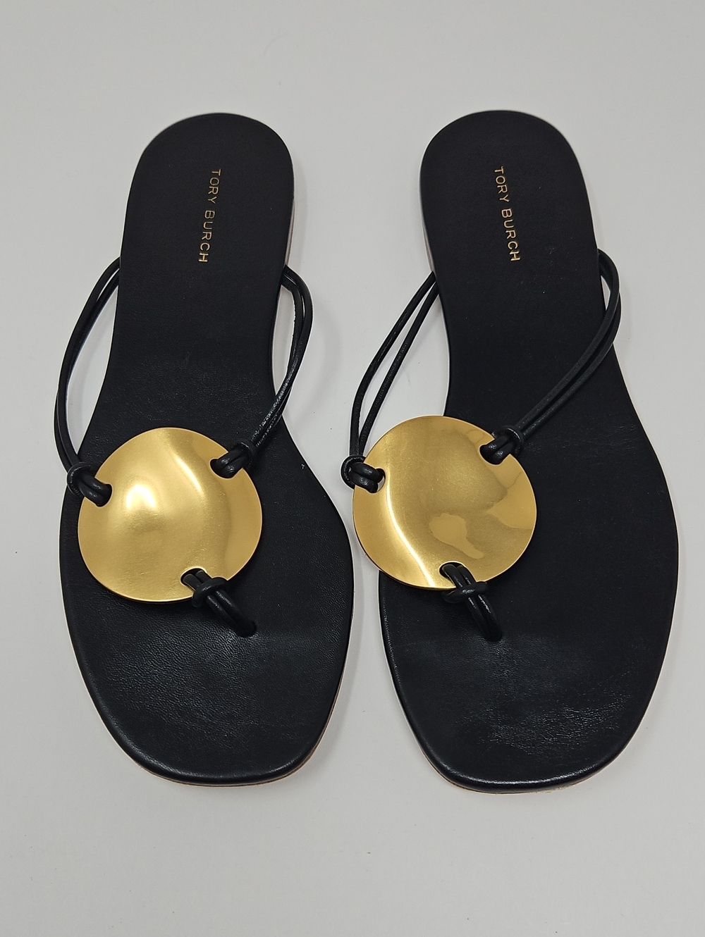Tory Burch Patos Disk Leather Sandals with Gold Medallion Hardware Size 8M